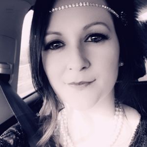 Meet your Posher, Deena